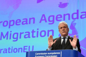 eurokomisar-avramopoulos-europska-unia-je-prilis-biela-masova-migracia-z-tretieho-sveta-je-nasou-novou-normou-preto-je-potrebne-zmenit-myslenie-europanov