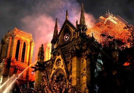 Nezvratný osud. Zhorí Európa sťa Notre-Dame?