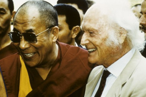 esesak-poradcom-sucasneho-dalajlamu