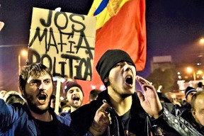 rumunske-masivni-protesty-proti-korupci-nyni-i-v-praze