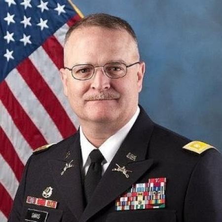 Podplukovník americké armády ve výslužbě Daniel Davis: